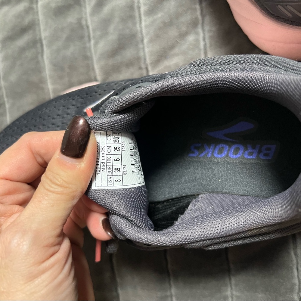 Brooks Charcoal and Blush Running Shoes - Picture 5 of 8